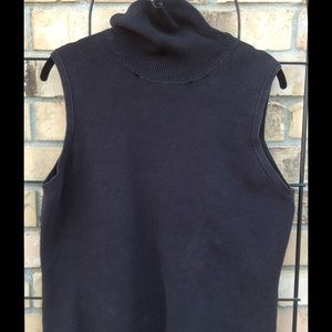 Banana Republic sleeveless turtleneck